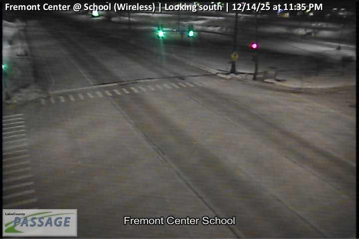 Traffic Cam Fremont Center at School (Wireless)