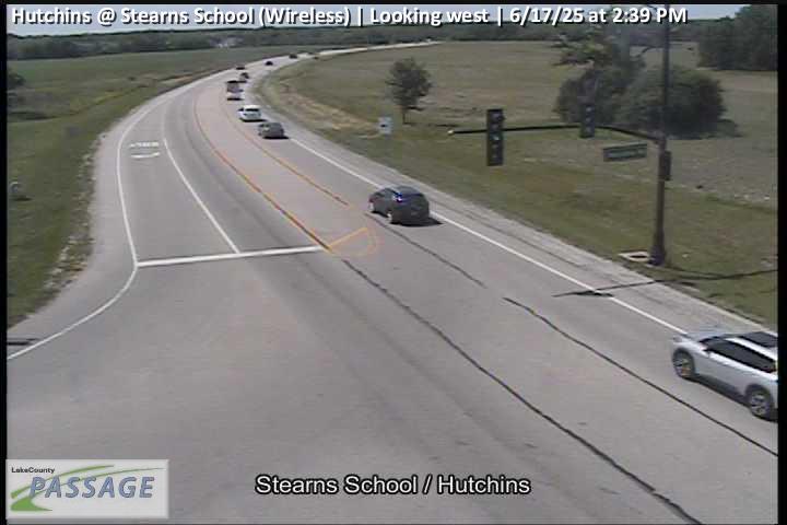 Traffic Cam Hutchins at Stearns School (Wireless)