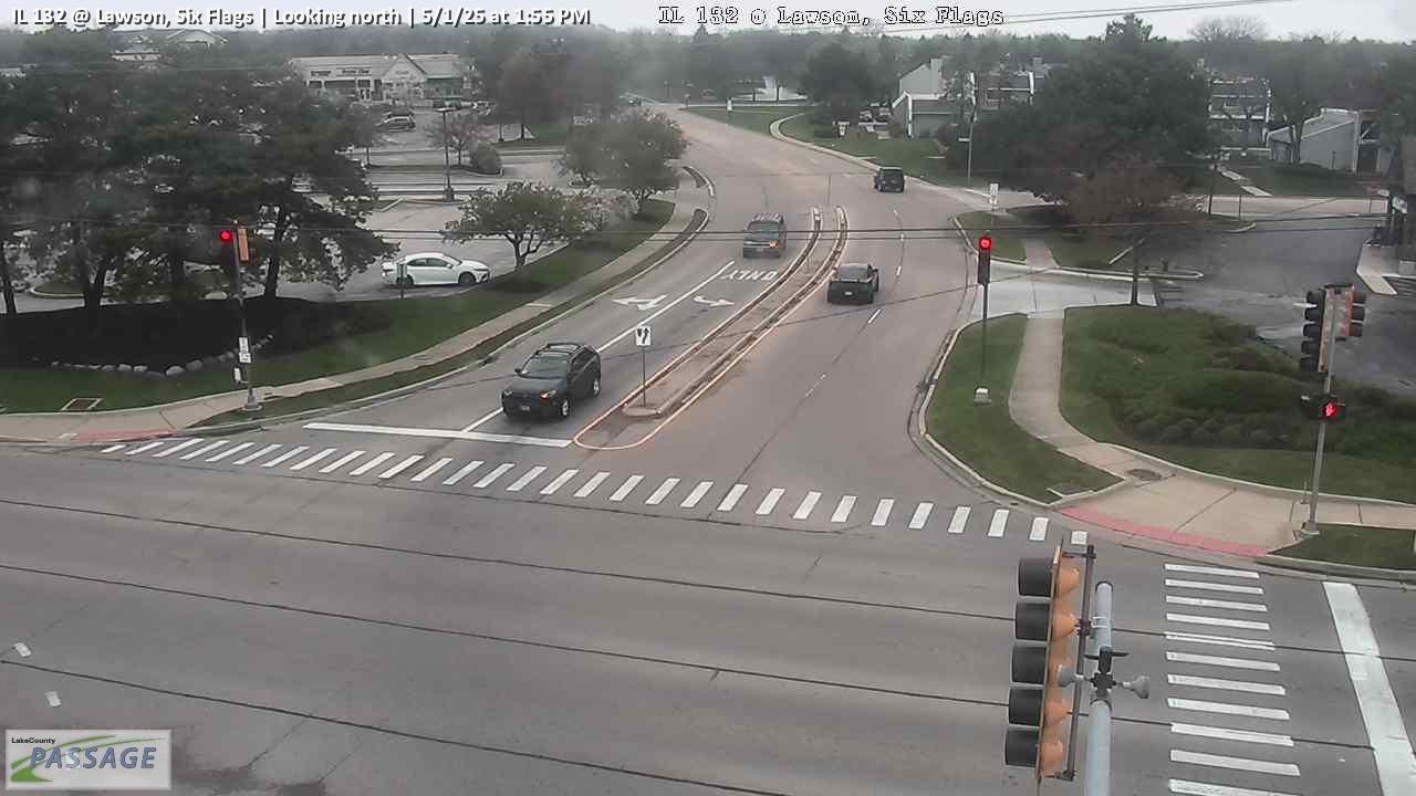 Traffic Cam IL 132 at Lawson, Six Flags