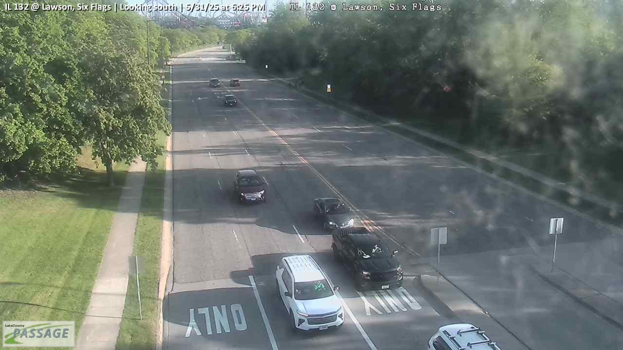 Traffic Cam IL 132 at Lawson, Six Flags - S