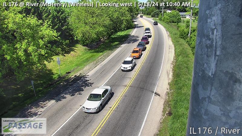 Traffic Cam IL 176 at River (McHenry) (Wireless)