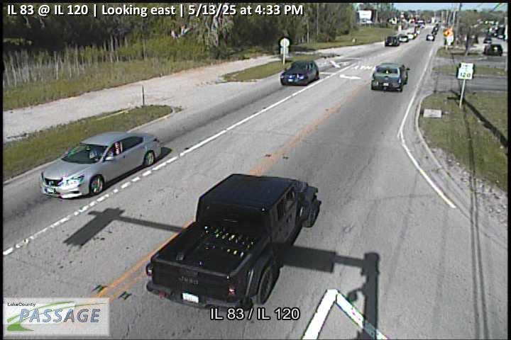 Traffic Cam IL 83 at IL 120