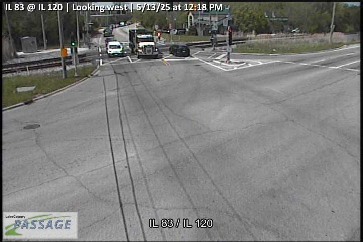 Traffic Cam IL 83 at IL 120