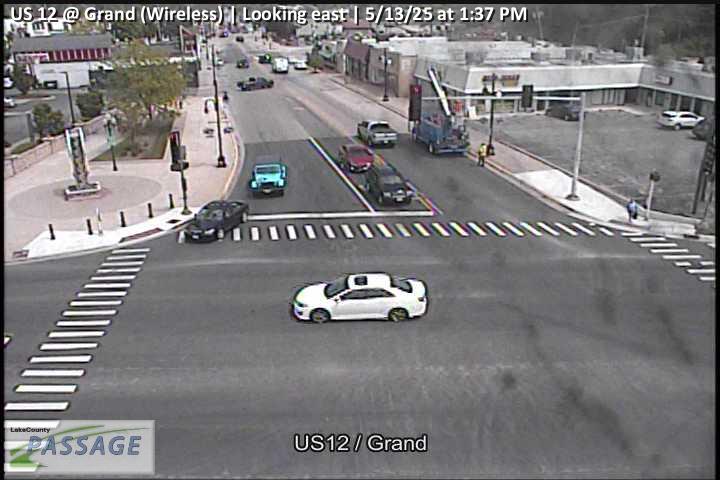 Traffic Cam US 12 at Grand (Wireless)