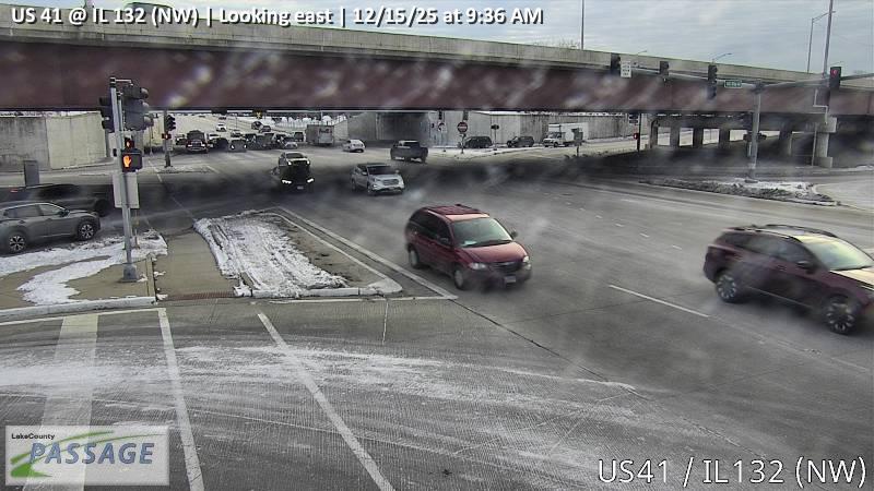 Traffic Cam US 41 at IL 132 (NW)