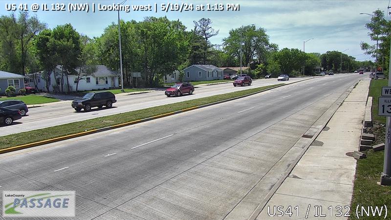 Traffic Cam US 41 at IL 132 (NW) - W