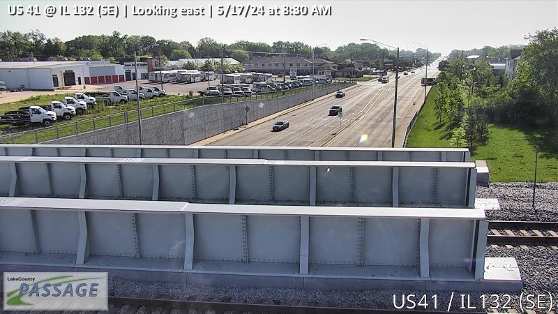 Traffic Cam US 41 at IL 132 (SE) - E
