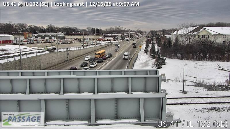 Traffic Cam US 41 at IL 132 (SE)