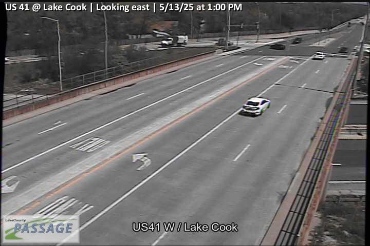 Traffic Cam US 41 at Lake Cook
