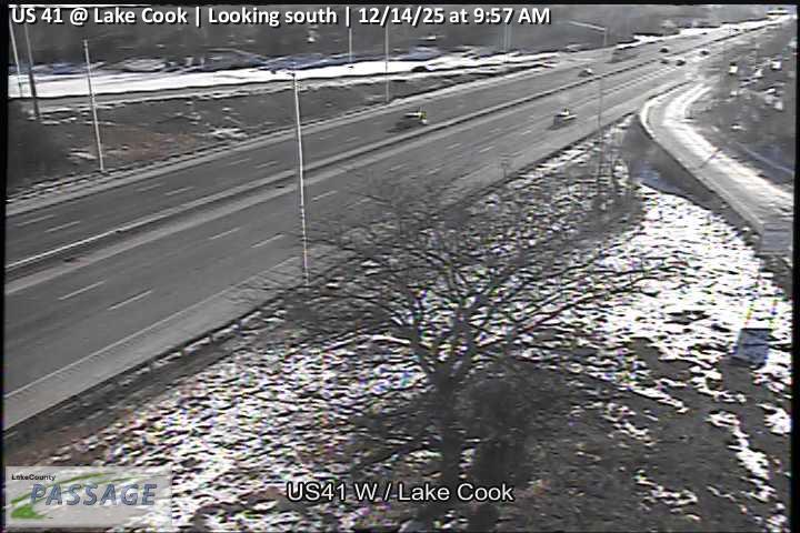 Traffic Cam US 41 at Lake Cook